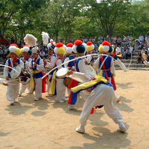 [The 5th CMC-Kyushu University Chemistry Symposium.]