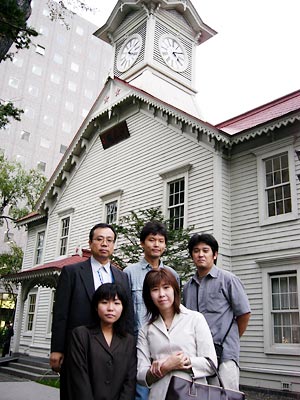 [�����q���_��2004�N9��]