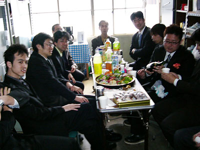 [2004�N�x���Ǝ��E2005�N3��25��]